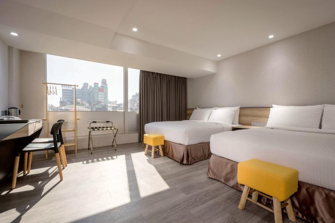 D D Hotel Tajnan Kültér fotó